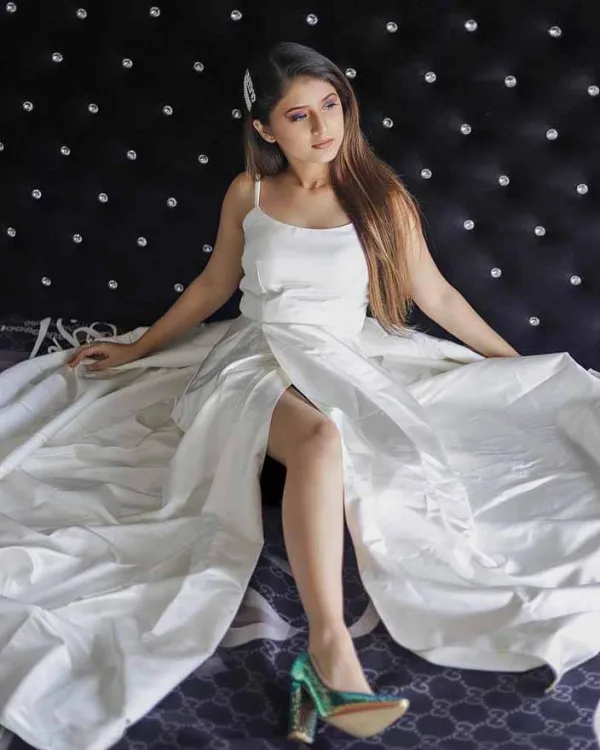 Arishfa Khan — Arishfa Khan — a silver kind of evening.