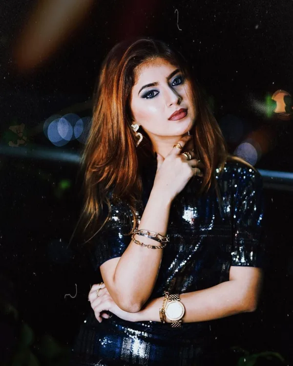 Arishfa Khan — Arishfa Khan — after-hours sparkle · 1.