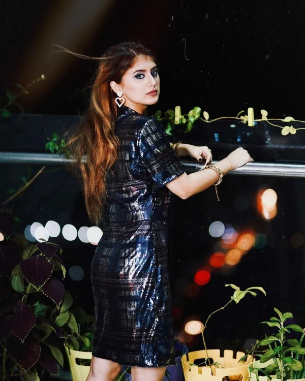 Arishfa Khan — Arishfa Khan — after-hours sparkle · 8.