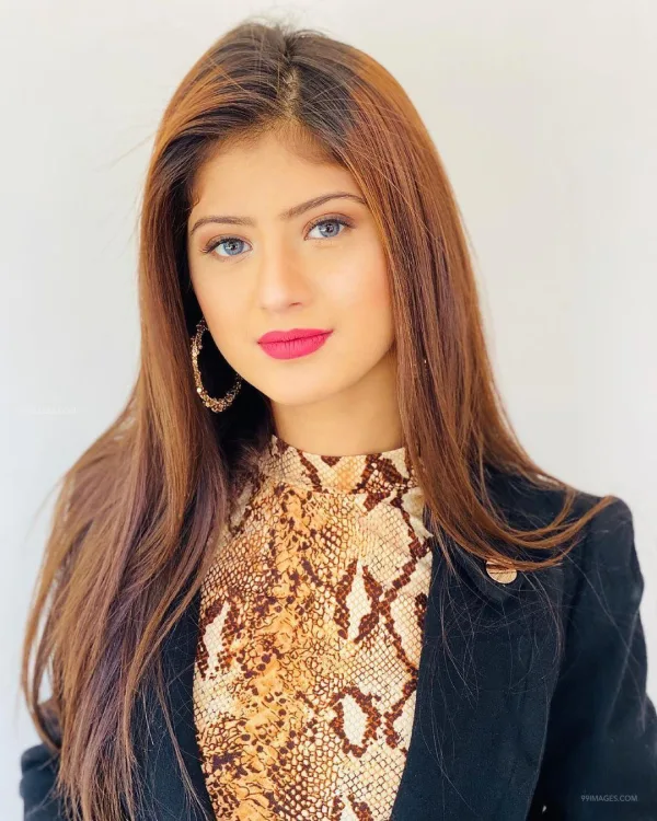 Arishfa Khan — Arishfa Khan — the beauty close-up.