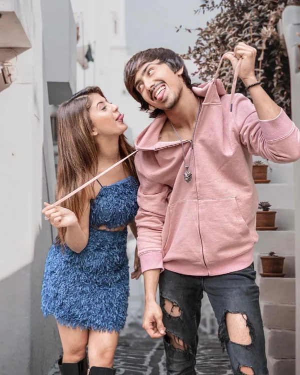 Arishfa Khan — Arishfa Khan — good company, big smiles.