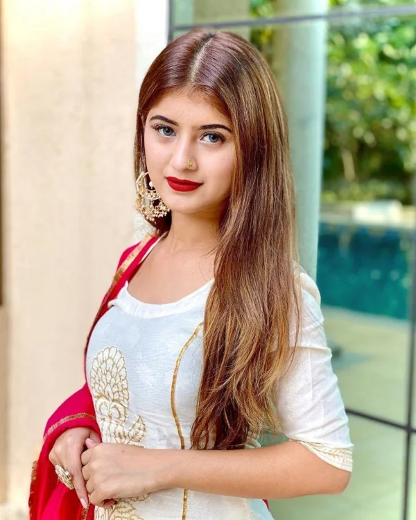 Arishfa Khan — Arishfa Khan — traditional, with heart.
