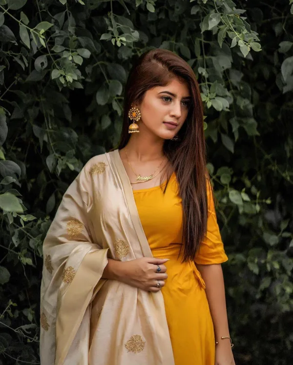 Arishfa Khan — Arishfa Khan — golden-hour grace.